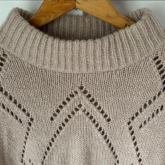 H&M Women's Beige Sweater - Picture 2 of 10